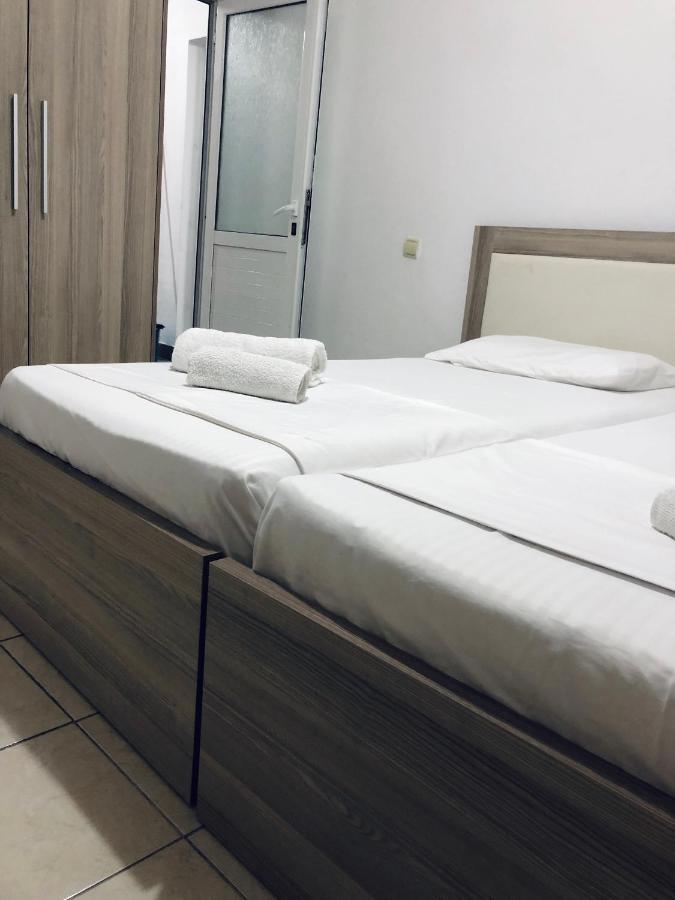 Sandri Apartment Himare Exterior photo